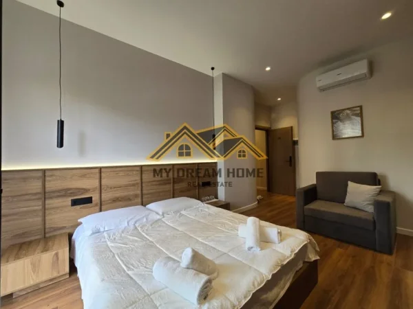 Durres, shitet apartament 4+1 , 135 m² 400.000 € (qender e durresit)