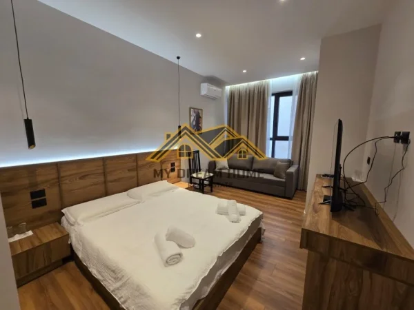 Durres, shitet apartament 4+1 , 135 m² 400.000 € (qender e durresit)