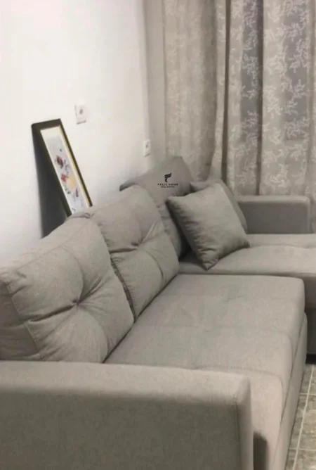 Tirane, jepet me qera apartament 2+1 Kati 4, 80 m² 550 € (RRUGA E DIBRES)