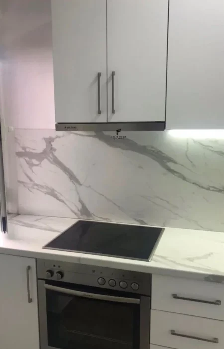 Tirane, jepet me qera apartament 2+1 Kati 4, 80 m² 550 € (RRUGA E DIBRES)