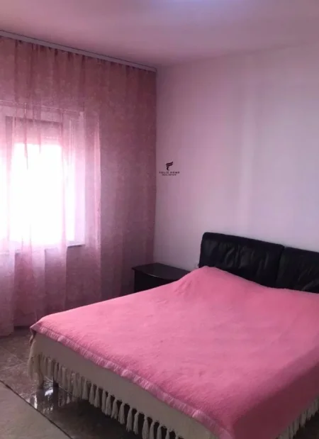 Tirane, jepet me qera apartament 2+1 Kati 4, 80 m² 550 € (RRUGA E DIBRES)
