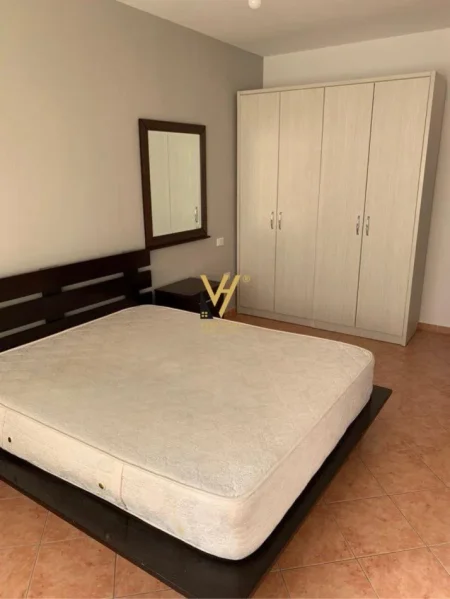 Tirane, jepet me qera apartament 2+1+Ballkon Kati 3, 91 m² 720 € (KOMUNA E PARISIT)