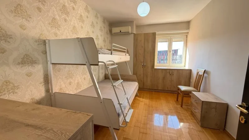 Tirane, shitet apartament 2+1+Ballkon Kati 5, 107 m² 350.000 € (Air Albania)