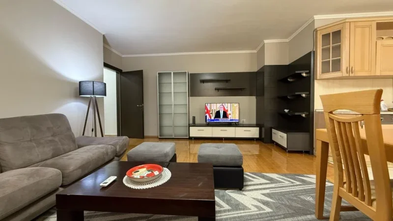 Tirane, shitet apartament 2+1+Ballkon Kati 5, 107 m² 350.000 € (Air Albania)