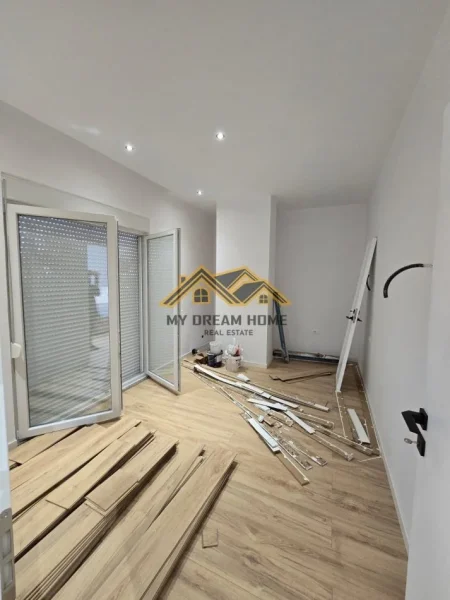 Durres, shitet apartament 2+1 , 103 m² 125.000 € (golem)