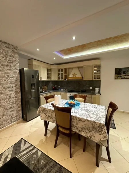 Tirane, shitet apartament 2+1+Ballkon Kati 3, 90 m² 320.000 € (Air Albania)