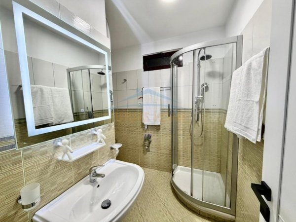 Tirane, jepet me qera apartament 3+1 Kati 3, 91 m² 1.200 € (Bulevardi Bajram Curri)