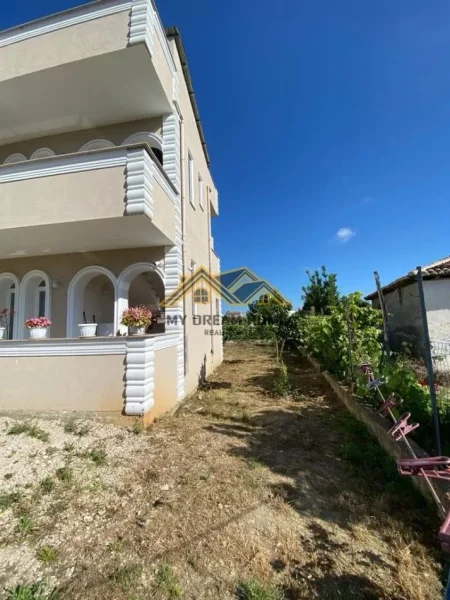 Durres, shitet shtepi , 730 m² 180.000 € (730)