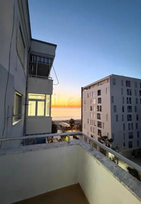 Durres, shitet 2+1+Ballkon , 110 m² 190.000 € (Shkembi i Kavajes)