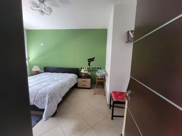 Tirane, jepet me qera apartament 1+1 Kati 3, 60 m² 500 € (ALI DEMI)