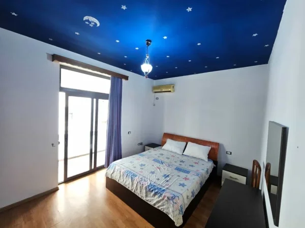 Tirane, jepet me qera apartament 1+1 Kati 2, 95 m² 570 € (Rruga Bill Klinton)