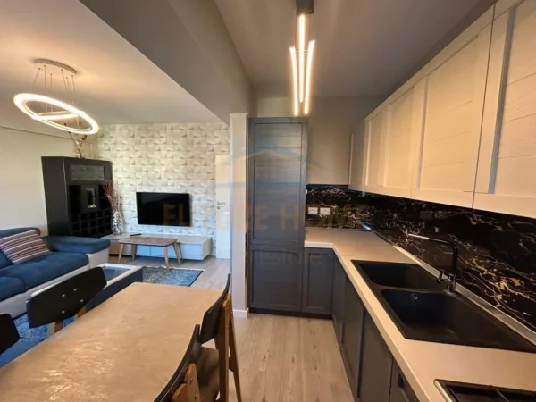 Durres, shitet apartament 2+1 Kati 5, 75 m² 140.000 € 