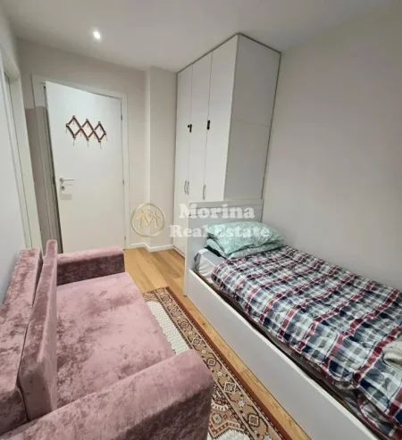 Tirane, jepet me qera apartament 3+1 Kati 3, 100 m² 800 € (Pazari i Ri)