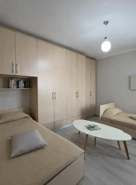 Tirane, jepet me qera apartament 2+1 Kati 8, 85 m² 570 € (Rruga Androkli Kostallari)