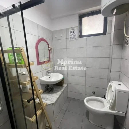 Tirane, jepet me qera garsonier Kati 2, 40 m² 450 € (Shkolla e Bashkuar)