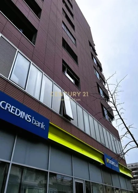 Tirane, jepet me qera ambjent biznesi Kati 1, 250 m² 3.500 € (stadiumi Dinamo)