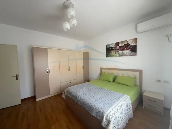 Tirane, jepet me qera apartament 2+1 Kati 5, 93 m² 400 € (FRESK , Auto Kalaja)