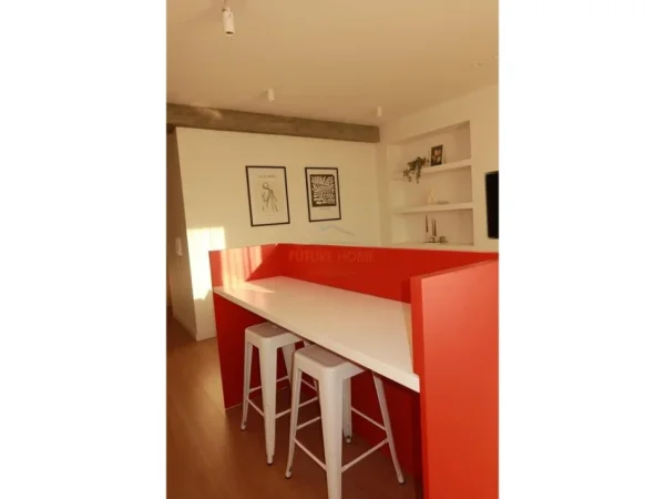 Tirane, jepet me qera apartament 1+1 Kati 7, 800 € (myslym shyr)