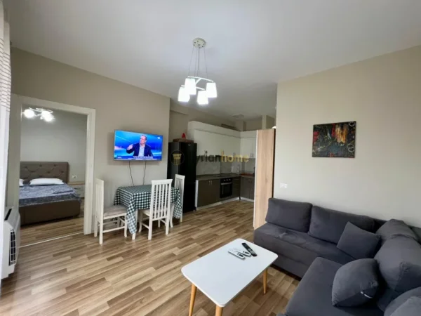 Tirane, jepet me qera apartament 1+1+Ballkon Kati 6, 60 m² 600 € (“Gjimnazi Partizani”, Tiranë)