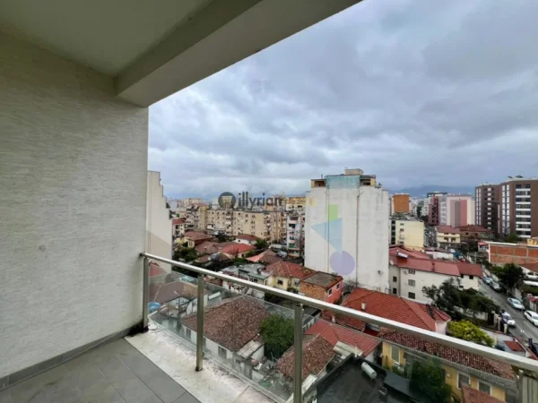 Tirane, jepet me qera apartament 1+1+Ballkon Kati 6, 60 m² 600 € (“Gjimnazi Partizani”, Tiranë)