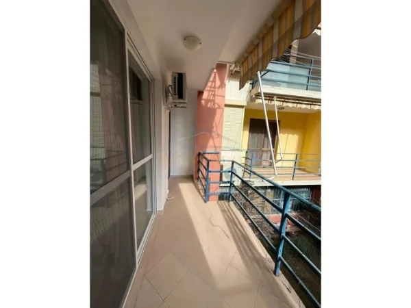 Durres, shitet apartament 1+1+Ballkon Kati 1, 73 m² 