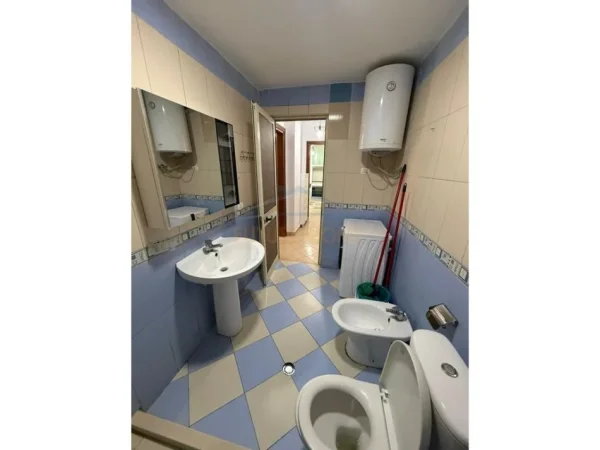 Durres, shitet apartament 1+1+Ballkon Kati 1, 73 m² 