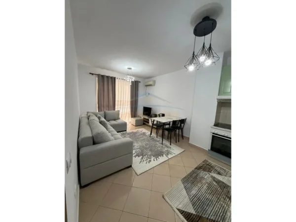 Durres, shitet apartament 1+1+Ballkon Kati 1, 73 m² 
