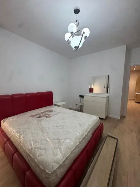 Tirane, jepet me qera apartament 2+1+Ballkon Kati 2, 85 m² 1.000 € (Myslym Shyri)