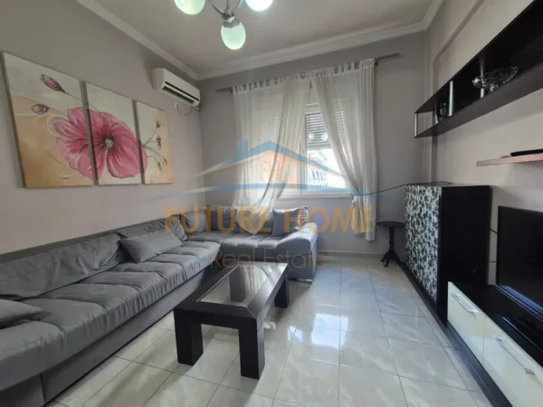 Tirane, shitet apartament 2+1 Kati 5, 84 m² 250.000 € 