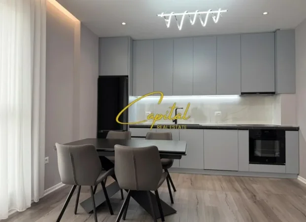 Tirane, jepet me qera apartament 2+1 Kati 8, 110 m² 900 € (DON BOSKO)