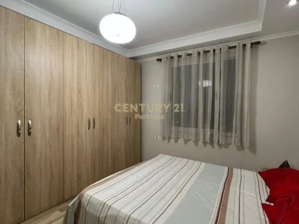 Tirane, jepet me qera apartament 1+1 Kati 4, 63 m² 550 € (Stadiumi Dinamo partners133148)