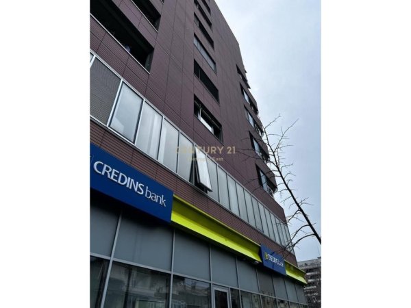 Shqiperi, jepet me qera ambjent biznesi Kati 1, 250 m² 3.500 € (Dinamo)