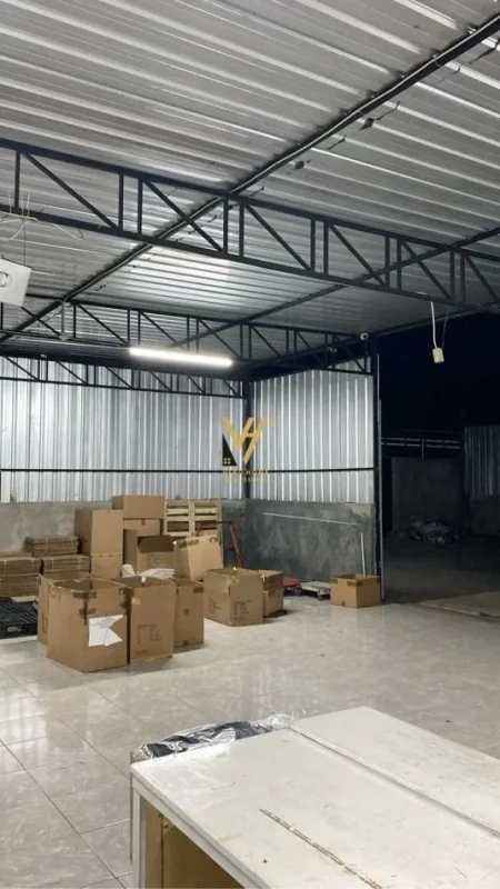 Tirane, jepet me qera magazine Kati 0, 230 m² 1.020 € (KODRA E DIELLIT)