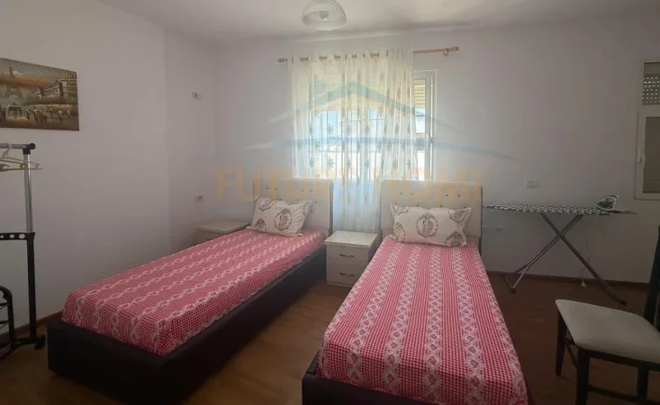 Tirane, jepet me qera apartament 2+1 Kati 5, 93 m² 400 € (auto kalaja)