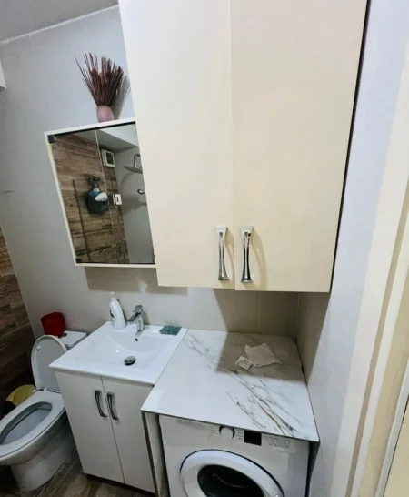 Tirane, jepet me qera apartament 3+1+Ballkon Kati 3, 125 m² 650 € (Don Bosko)