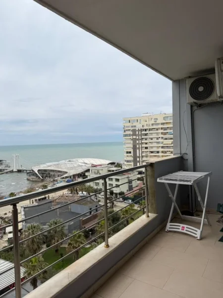 Durres, jepet me qera apartament 3+1+Ballkon Kati 7, 110 m² 1.000 € (vollga)