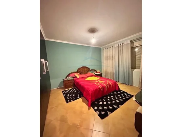 Tirane, jepet me qera apartament 2+1 Kati 1, 107 m² 450 € (Rruga Shefqet Kuka, Fresk)