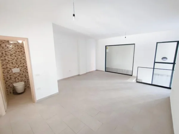 Tirane, shitet ambjent biznesi Kati 0, 44 m² 170.000 € (Unaza e Re, Kompleksi Green City)