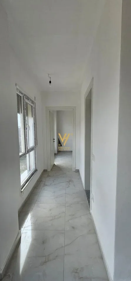 Tirane, shitet apartament 1+1+Ballkon Kati 5, 65 m² 78.800 € (GOLEM)