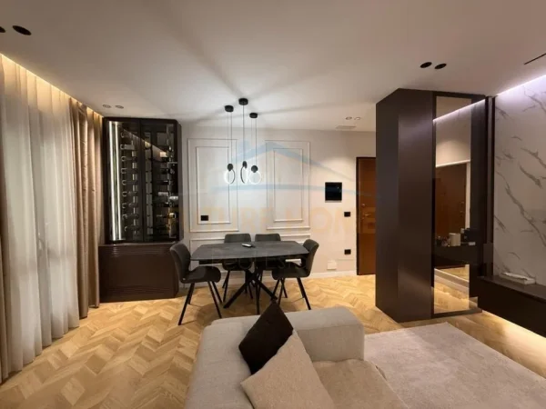 Tirane, shes apartament 2+1 Kati 1, 105 m² 242.000 € (Kopshti Botanik, Tiranë)