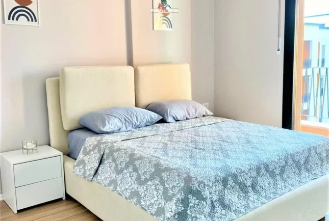 Tirane, jepet me qera apartament 1+1 Kati 10, 68 m² 520 € (Rruga Kongresi i Manastirit)