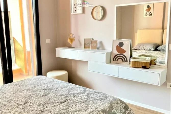 Tirane, jepet me qera apartament 1+1 Kati 10, 68 m² 520 € (Rruga Kongresi i Manastirit)