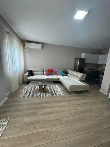 Tirane, shes apartament 2+1+Ballkon Kati 4, 100 m² 128.000 €