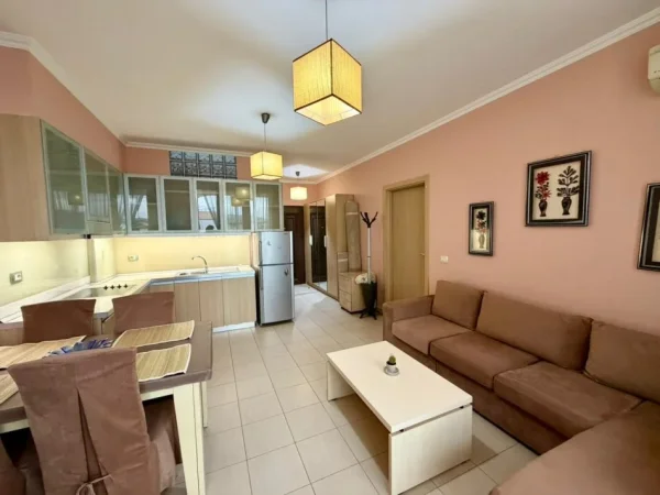 Tirane, jepet me qera 1+1+Ballkon Kati 2, 550 € 