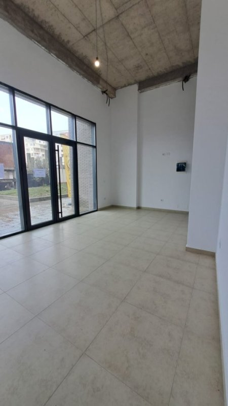 Tirane, jepet me qera Kati 0, 35 m² 500 € (Astir)
