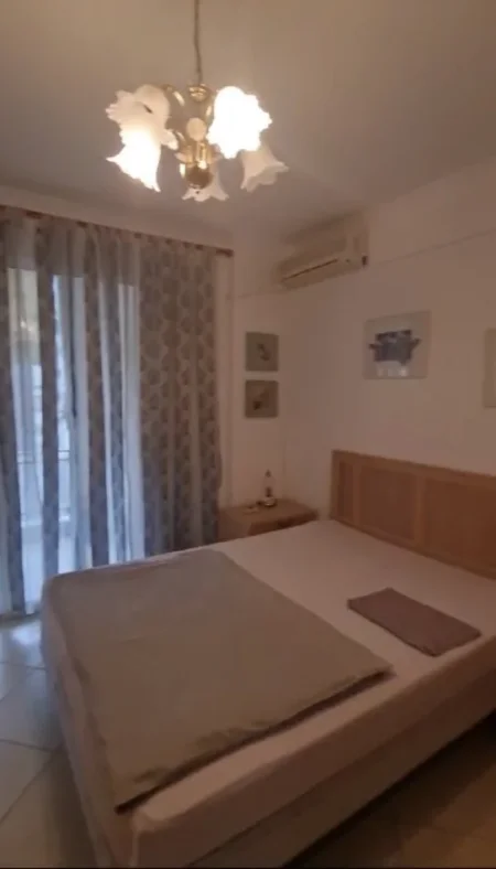 Tirane, jepet me qera apartament 1+1 Kati 5, 75 m² 700 € (Gjimnazi Petronini Luarasi)