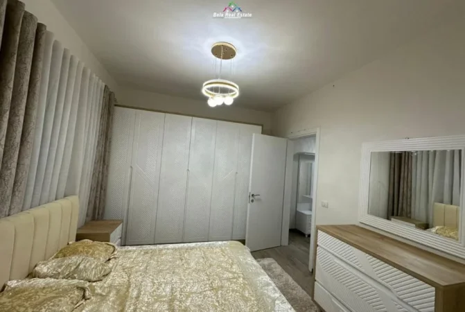 Tirane, jepet me qera apartament 2+1 Kati 2, 110 m² 850 € (Rruga Hamdi Sina)