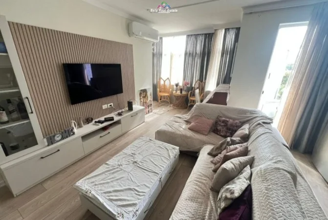 Tirane, jepet me qera apartament 3+1+Ballkon Kati 3, 100 m² 1.200 € (bulevardi bajram curri)
