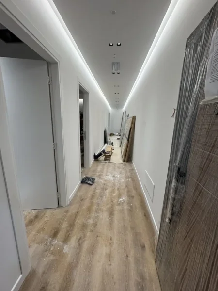 Tirane, jepet me qera hotel Kati 2, 200 m² 3.500 € (Rruga Pjeter Bogdani)