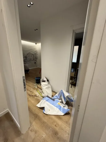 Tirane, jepet me qera hotel Kati 2, 200 m² 3.500 € (Rruga Pjeter Bogdani)